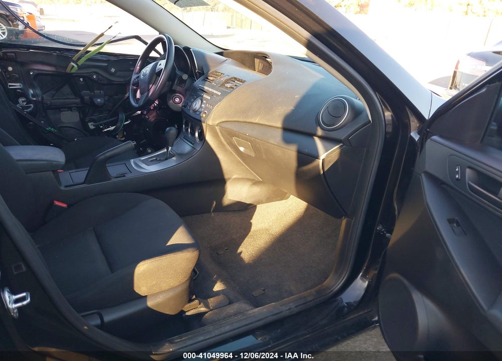 2011 MAZDA MAZDA3 VIN: JM1BL1UF8B1461190