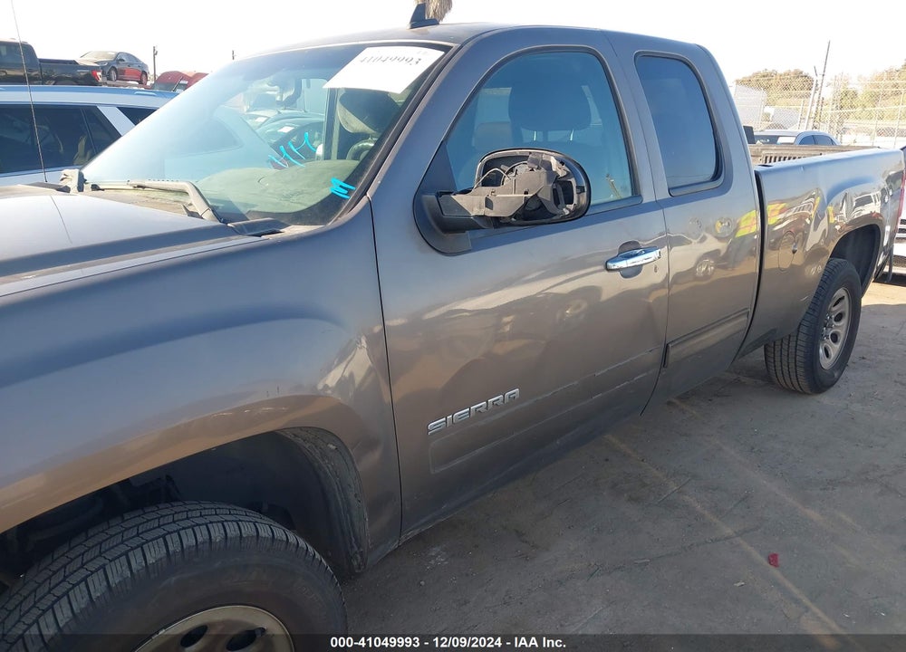 2011 GMC SIERRA 1500 SLE VIN: 1GTR1VE07BZ282324