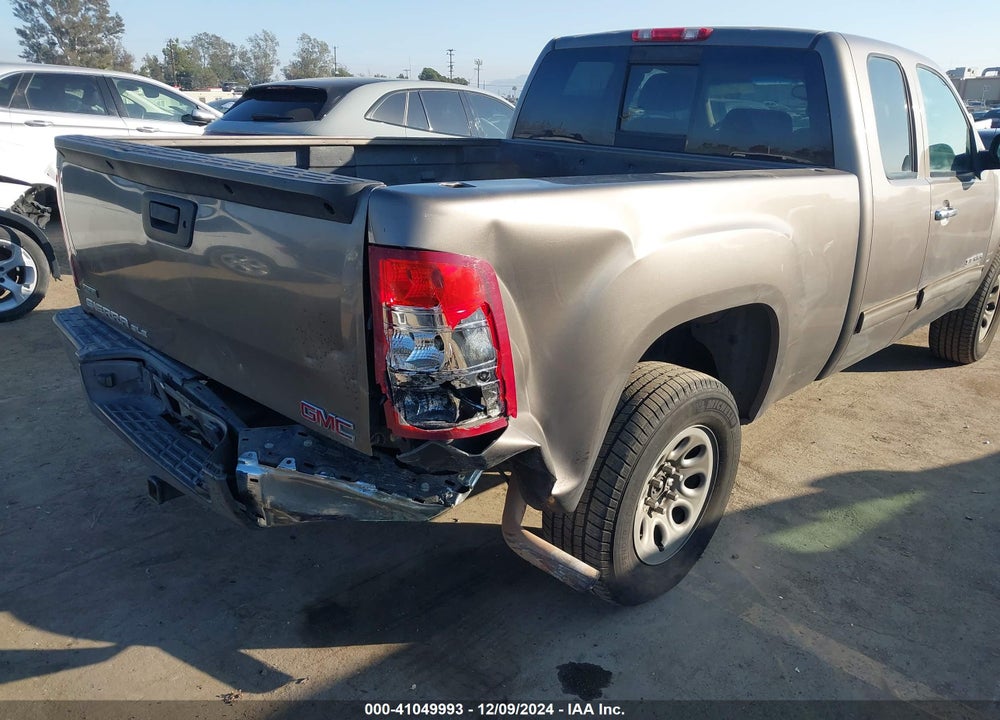 2011 GMC SIERRA 1500 SLE VIN: 1GTR1VE07BZ282324