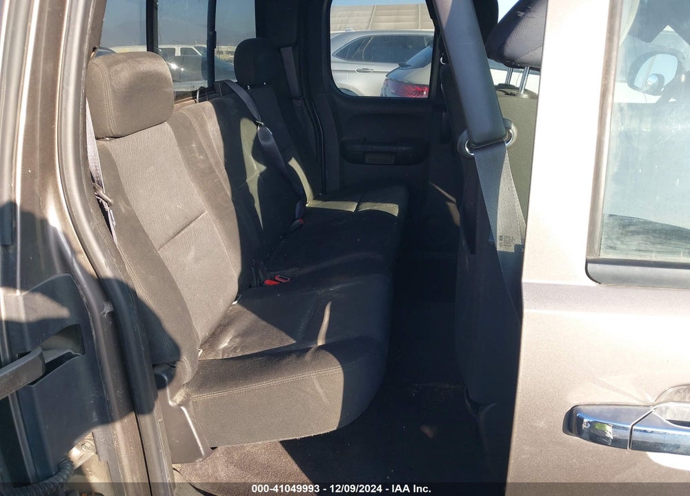 2011 GMC SIERRA 1500 SLE VIN: 1GTR1VE07BZ282324