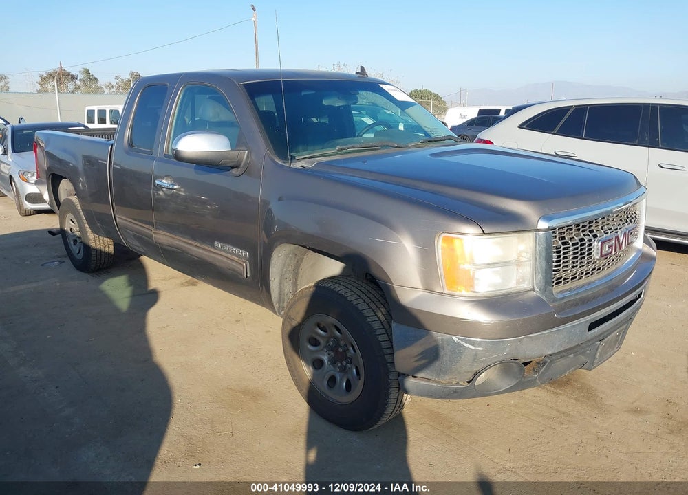 2011 GMC SIERRA 1500 SLE VIN: 1GTR1VE07BZ282324