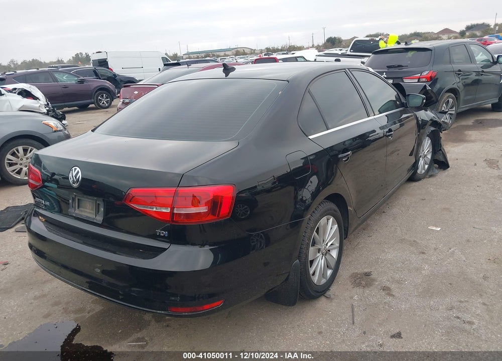 2015 VOLKSWAGEN JETTA 2.0L TDI SE VIN: 3VWLA7AJ2FM302189