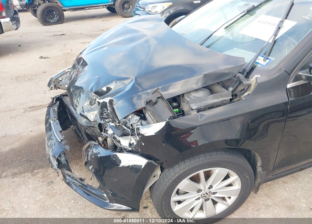 2015 VOLKSWAGEN JETTA 2.0L TDI SE VIN: 3VWLA7AJ2FM302189