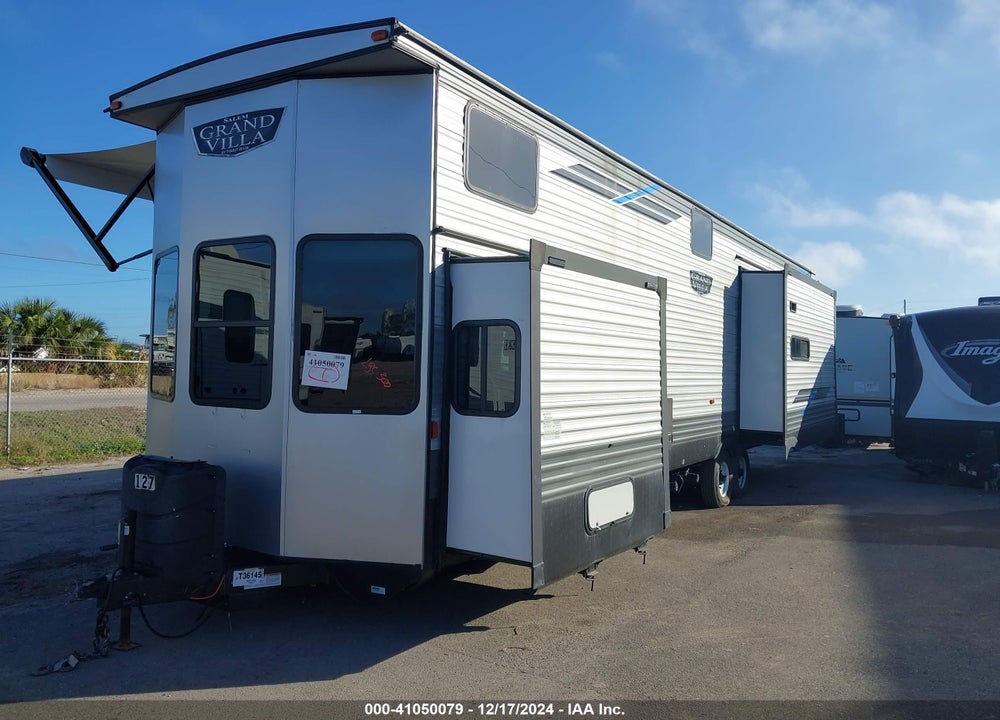 2022 SALEM OTHER VIN: 4X4TSM829NM030130