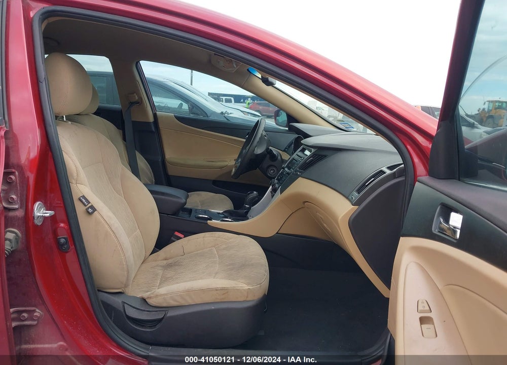 2014 HYUNDAI SONATA VIN: 5NPEB4AC1EH925803