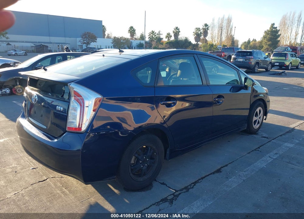 2013 TOYOTA PRIUS TWO VIN: JTDKN3DU5D1732648