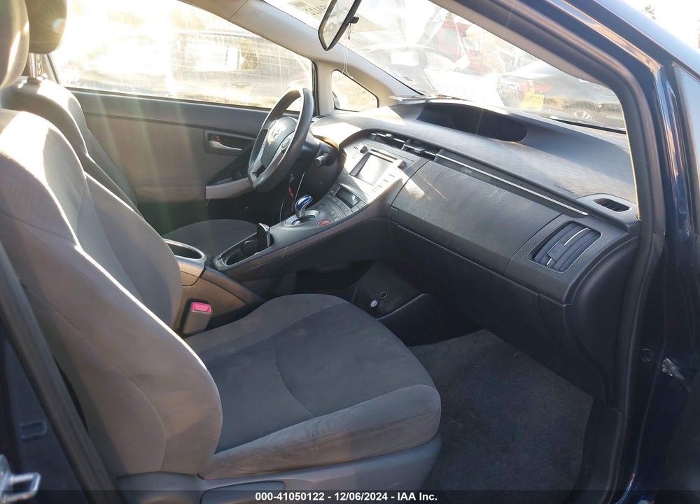 2013 TOYOTA PRIUS TWO VIN: JTDKN3DU5D1732648