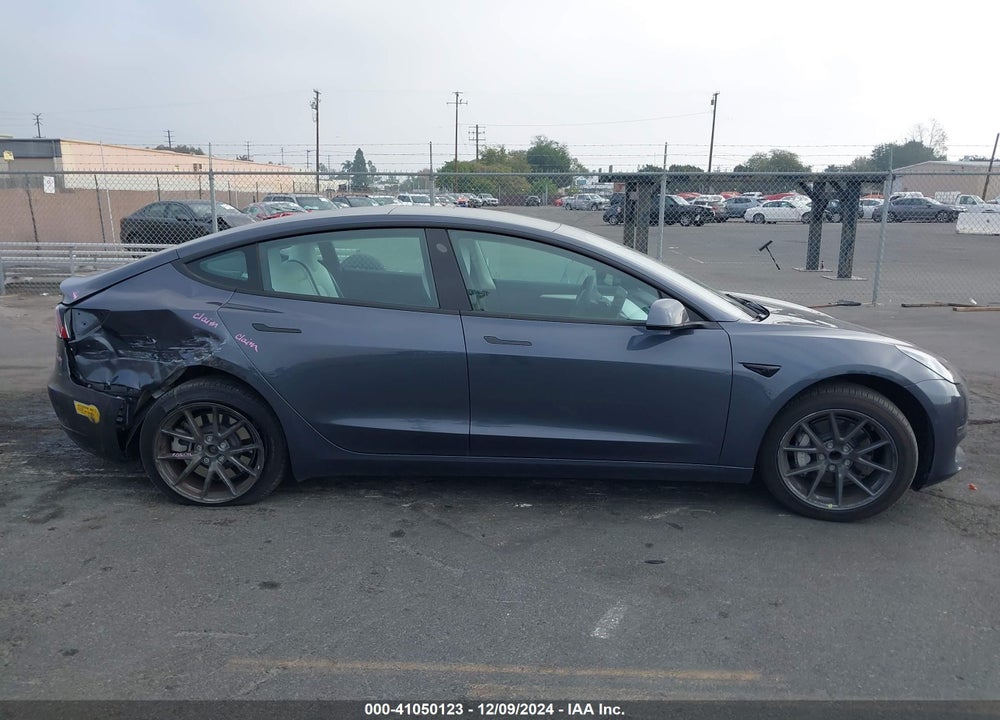 2022 TESLA MODEL 3 REAR-WHEEL DRIVE VIN: 5YJ3E1EAXNF360617