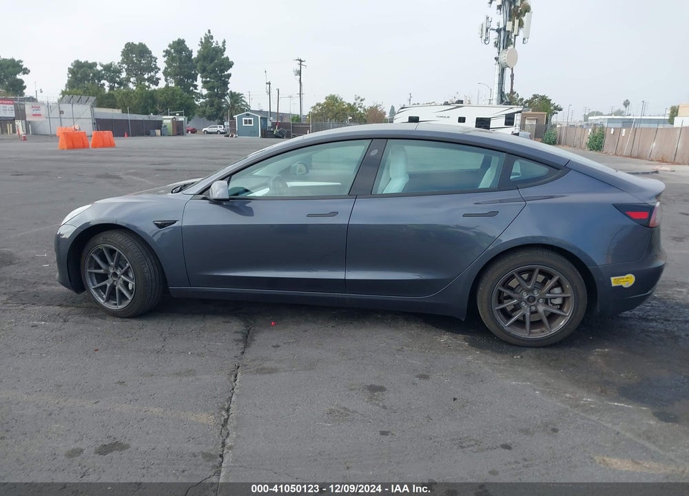2022 TESLA MODEL 3 REAR-WHEEL DRIVE VIN: 5YJ3E1EAXNF360617