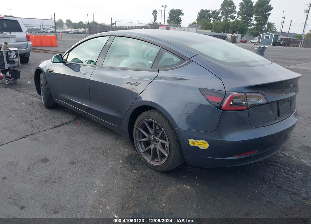 2022 TESLA MODEL 3 REAR-WHEEL DRIVE VIN: 5YJ3E1EAXNF360617