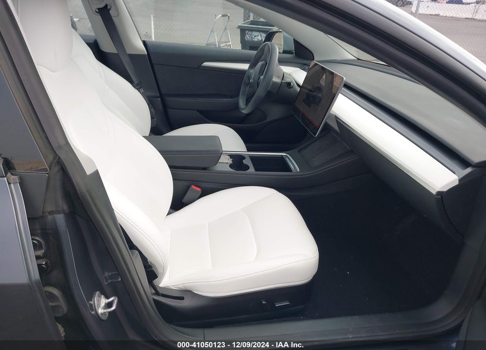 2022 TESLA MODEL 3 REAR-WHEEL DRIVE VIN: 5YJ3E1EAXNF360617