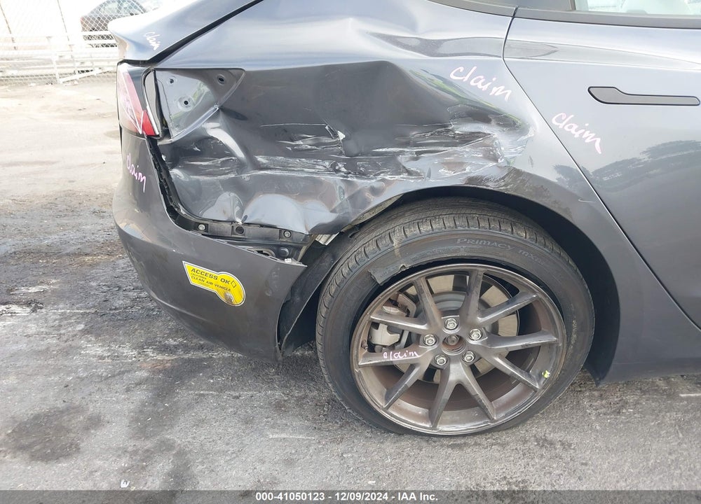 2022 TESLA MODEL 3 REAR-WHEEL DRIVE VIN: 5YJ3E1EAXNF360617