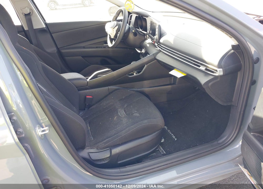 2022 HYUNDAI ELANTRA VIN: KMHLM4AG3NU312054