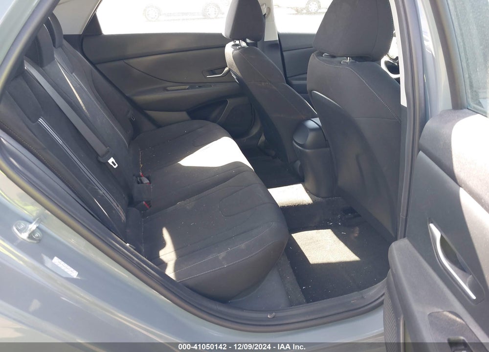 2022 HYUNDAI ELANTRA VIN: KMHLM4AG3NU312054