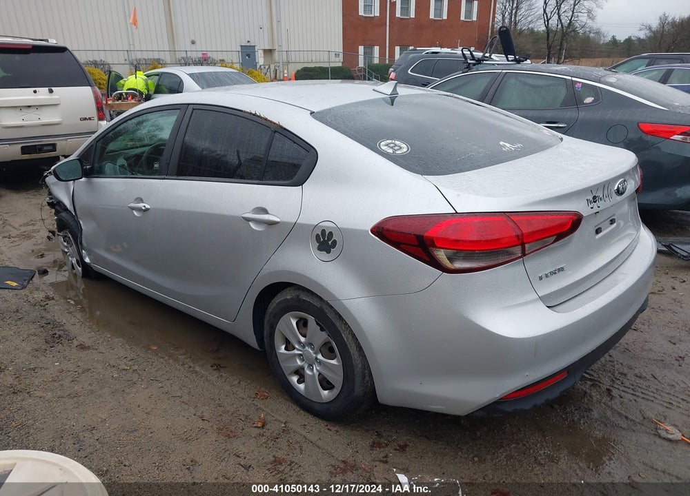 2017 KIA FORTE VIN: 3KPFK4A75HE044327