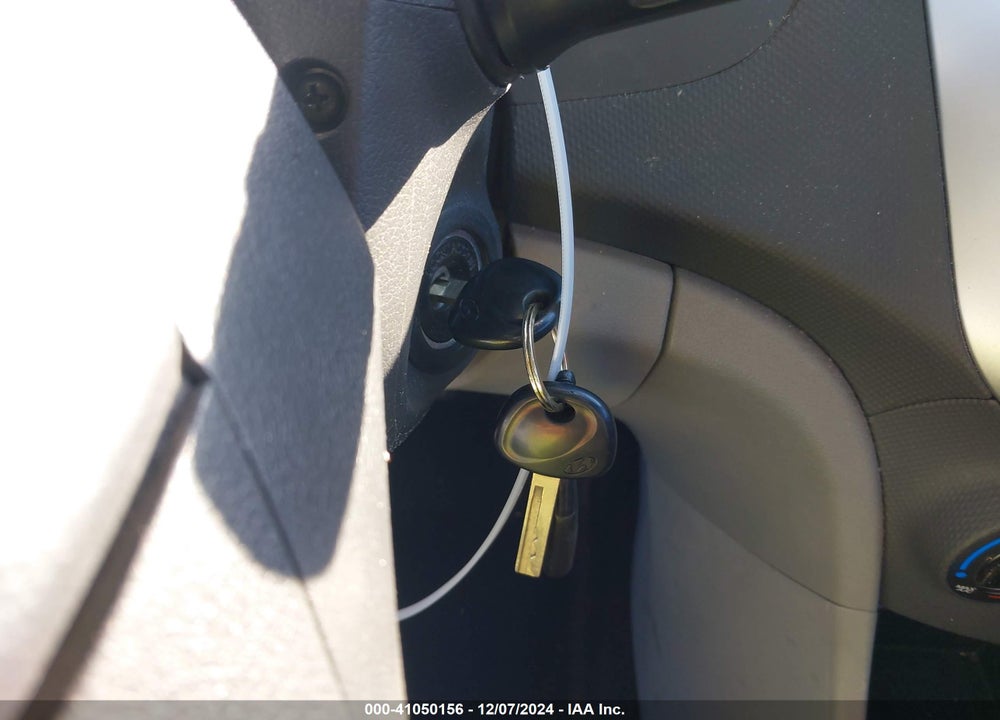 2013 HYUNDAI ACCENT GS VIN: KMHCT5AE2DU111882