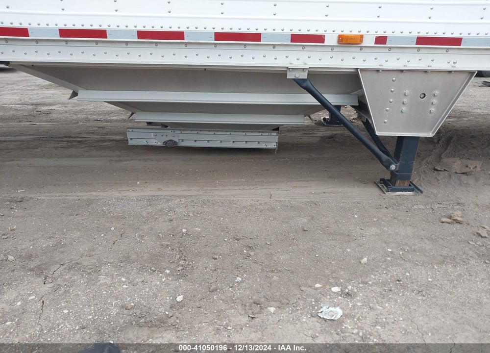 2010 WILSON TRAILER CO GRAIN TRAILER VIN: 4WWMAF1A2A5700100