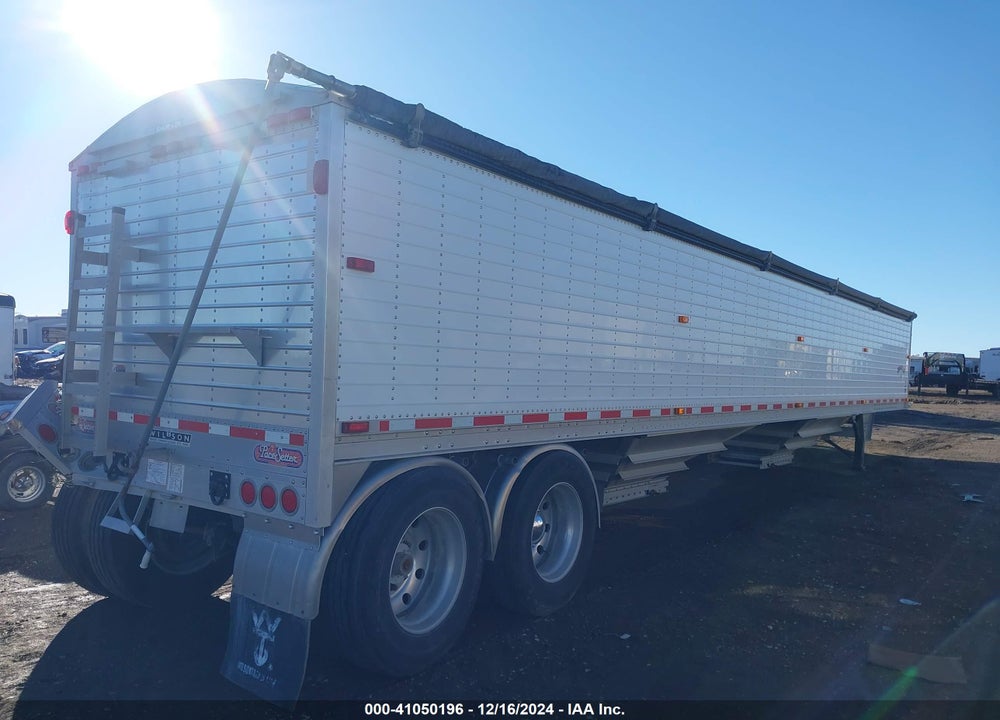 2010 WILSON TRAILER CO GRAIN TRAILER VIN: 4WWMAF1A2A5700100