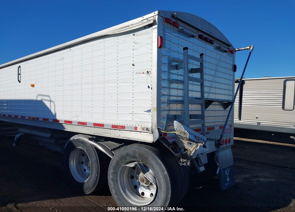 2010 WILSON TRAILER CO GRAIN TRAILER VIN: 4WWMAF1A2A5700100