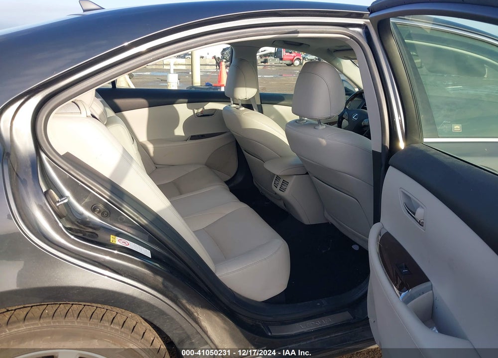2011 LEXUS ES 350 VIN: JTHBK1EG5B2447895