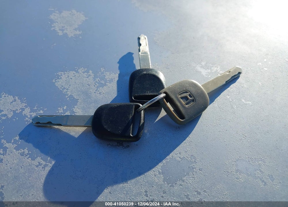 2003 HONDA CIVIC LX VIN: 2HGES16573H505253