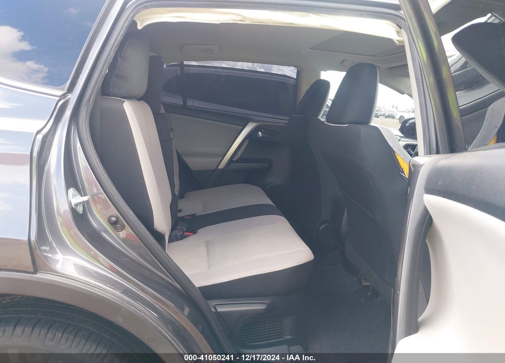 2017 TOYOTA RAV4 HYBRID VIN: JTMRJREV5HD095527
