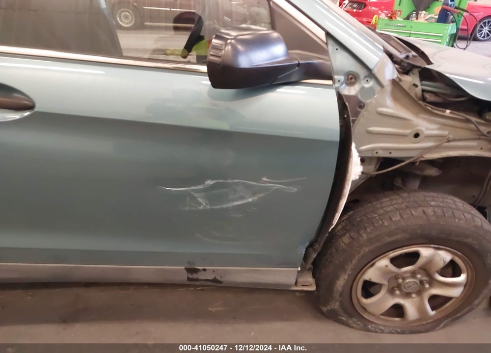 2014 HONDA CR-V LX VIN: 2HKRM3H32EH530623