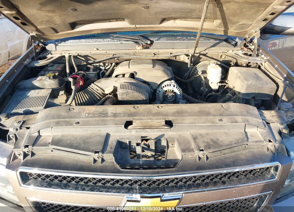 2014 CHEVROLET TAHOE LT VIN: 1GNSCBE02ER215152