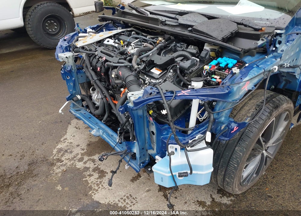 2024 TOYOTA PRIUS XLE AWD-E VIN: JTDADABU8R3011449