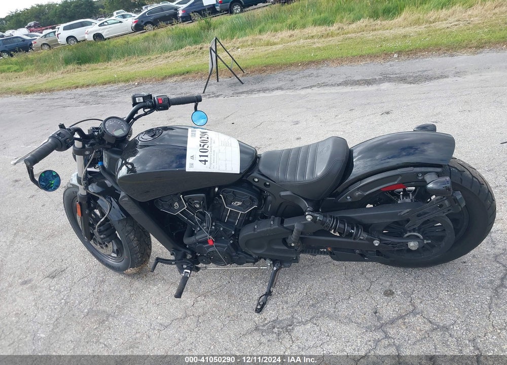 2021 INDIAN MOTORCYCLE CO. SCOUT BOBBER SIXTY VIN: 56KMTB116M3165612