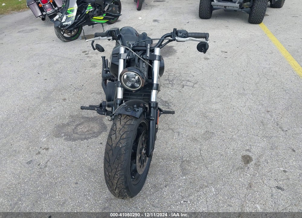 2021 INDIAN MOTORCYCLE CO. SCOUT BOBBER SIXTY VIN: 56KMTB116M3165612