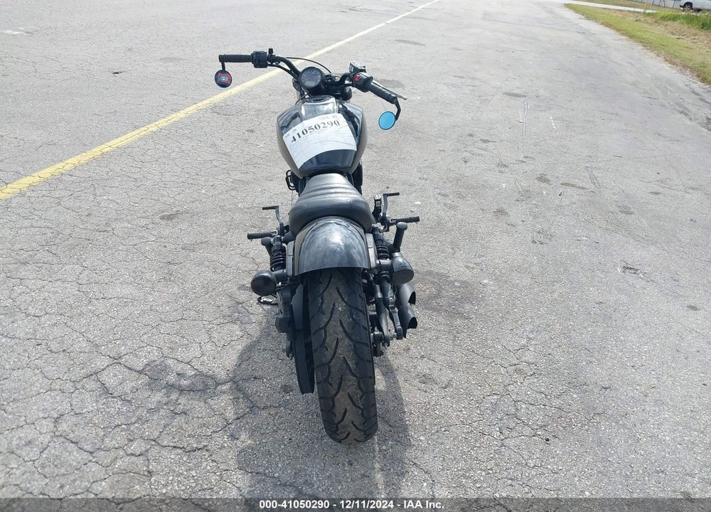 2021 INDIAN MOTORCYCLE CO. SCOUT BOBBER SIXTY VIN: 56KMTB116M3165612