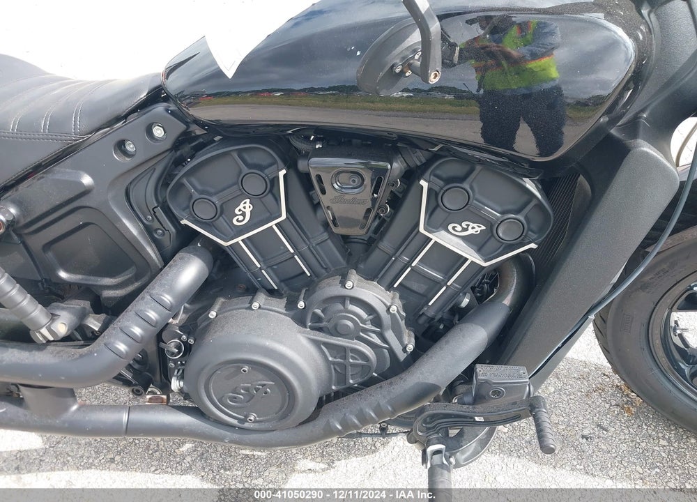 2021 INDIAN MOTORCYCLE CO. SCOUT BOBBER SIXTY VIN: 56KMTB116M3165612