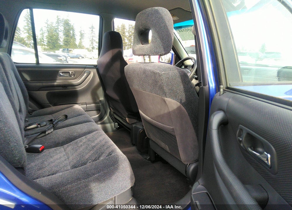2000 HONDA CR-V EX VIN: JHLRD1866YC046181
