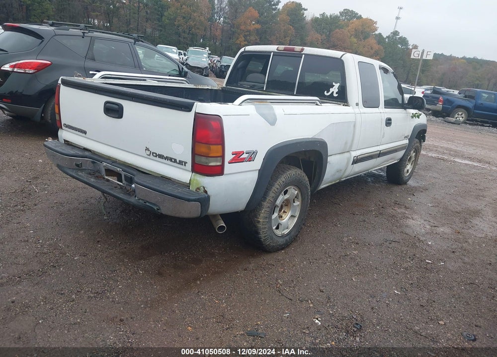 2000 CHEVROLET SILVERADO 1500 LS VIN: 1GCEK19T8YE142386