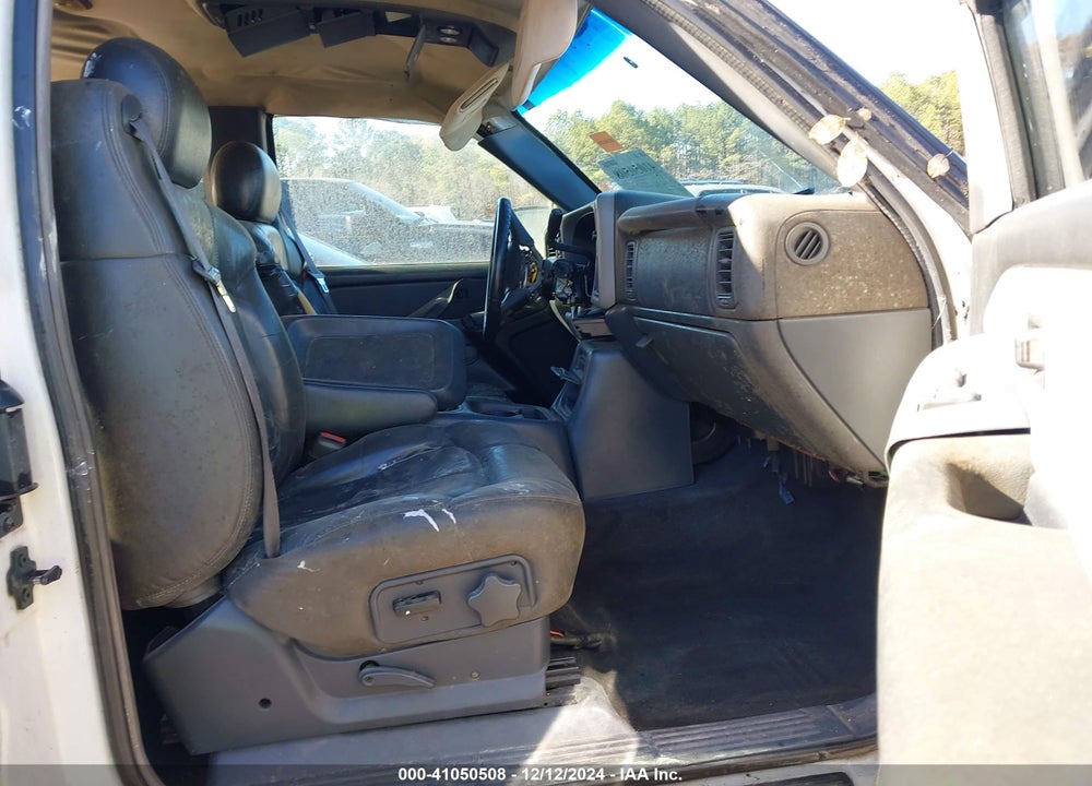 2000 CHEVROLET SILVERADO 1500 LS VIN: 1GCEK19T8YE142386