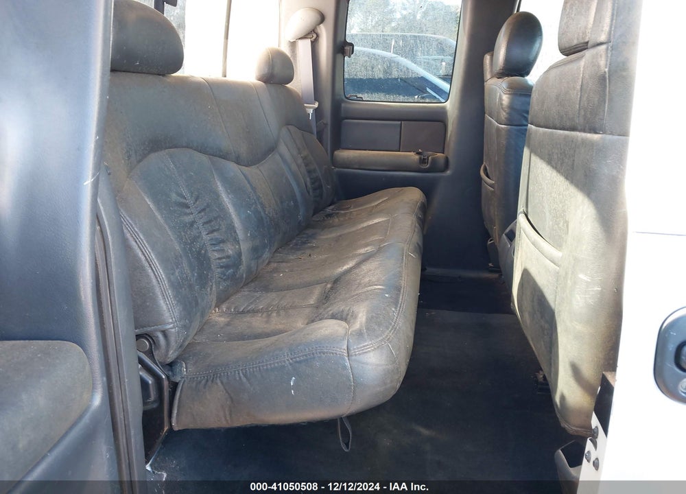 2000 CHEVROLET SILVERADO 1500 LS VIN: 1GCEK19T8YE142386