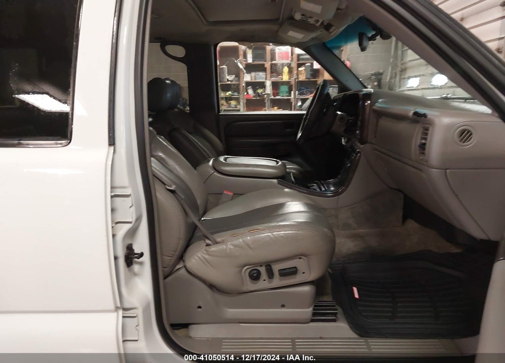 2002 GMC YUKON XL 1500 DENALI VIN: 1GKFK66U22J342858