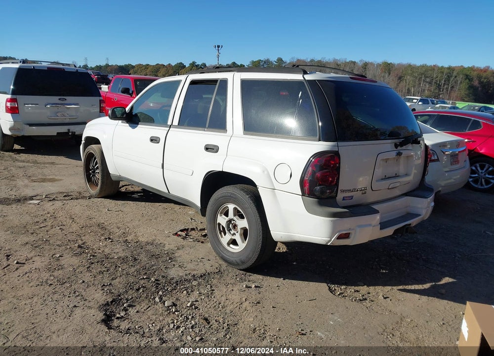 2007 CHEVROLET TRAILBLAZER LS VIN: 1GNDS13S672155592