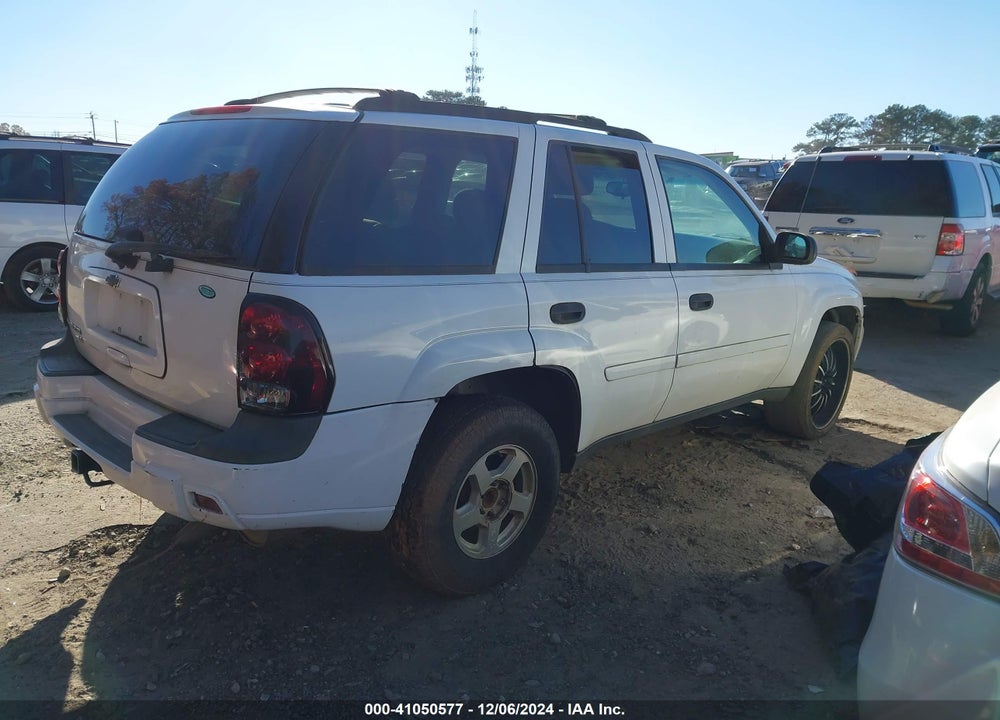 2007 CHEVROLET TRAILBLAZER LS VIN: 1GNDS13S672155592