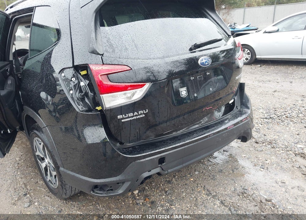2023 SUBARU FORESTER PREMIUM VIN: JF2SKAEC9PH550533