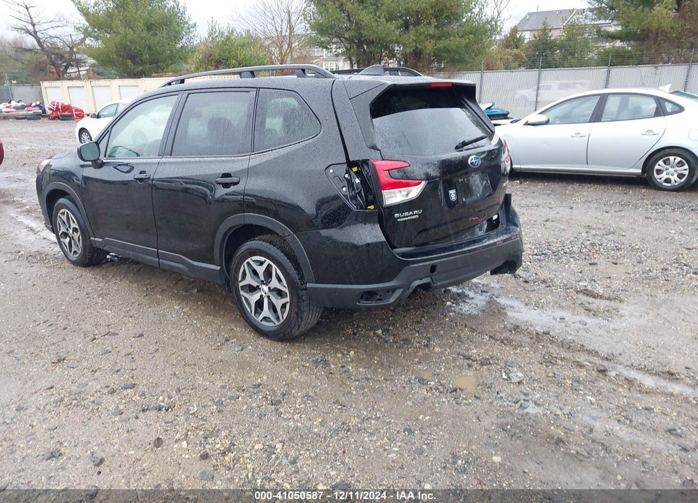 2023 SUBARU FORESTER PREMIUM VIN: JF2SKAEC9PH550533