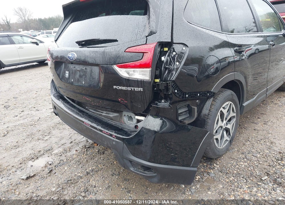 2023 SUBARU FORESTER PREMIUM VIN: JF2SKAEC9PH550533