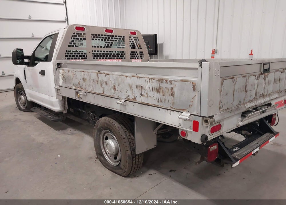 2019 FORD F-250 XL VIN: 1FDBF2A61KED43083