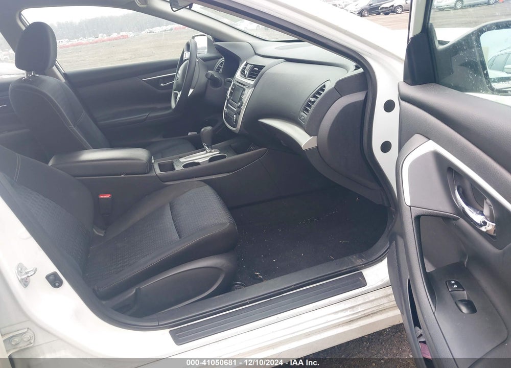 2017 NISSAN ALTIMA VIN: 1N4AL3APXHC129548