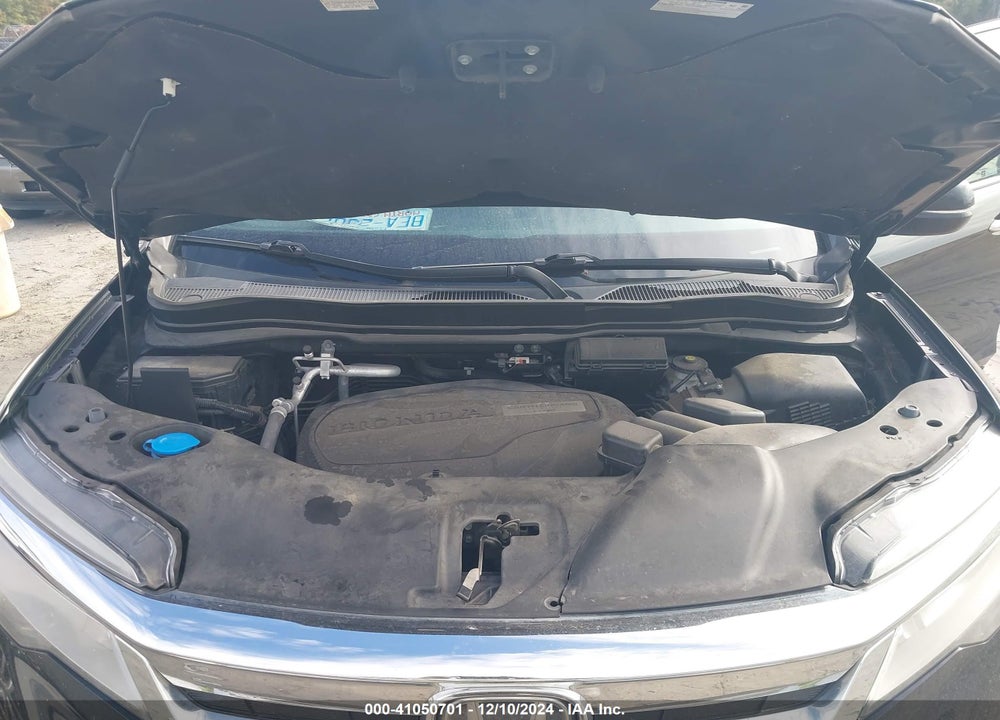 2019 HONDA PILOT TOURING VIN: 5FNYF5H64KB017914