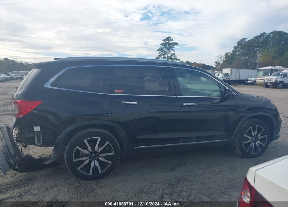 2019 HONDA PILOT TOURING VIN: 5FNYF5H64KB017914