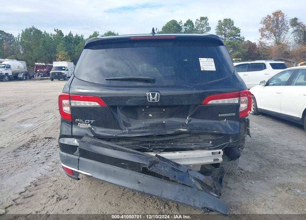 2019 HONDA PILOT TOURING VIN: 5FNYF5H64KB017914