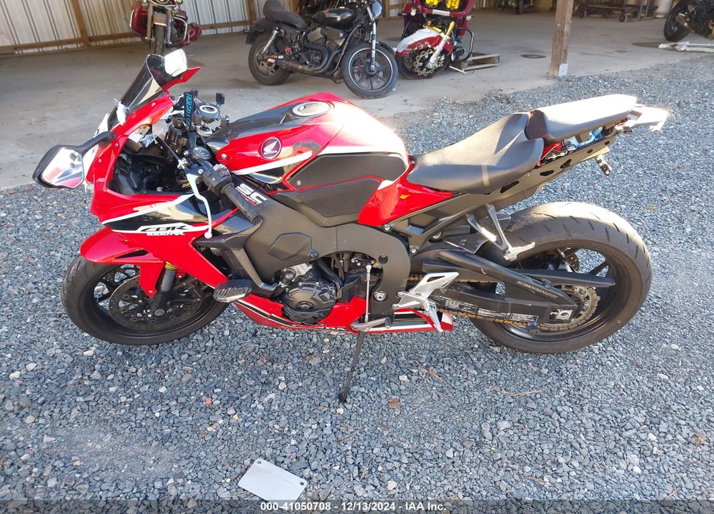 2017 HONDA CBR1000 RR VIN: JH2SC7701HK000093