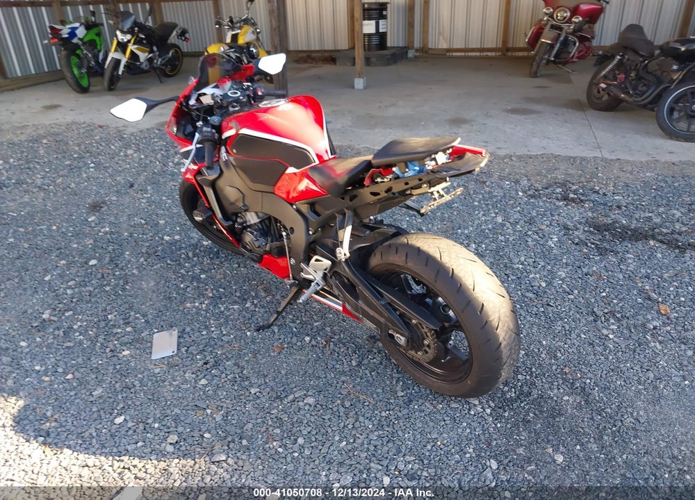 2017 HONDA CBR1000 RR VIN: JH2SC7701HK000093
